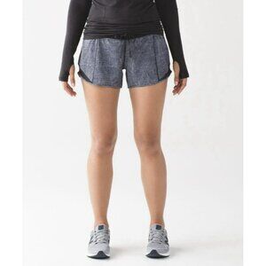 Lululemon Hotty Hot Short (Long 4") Fall Net White Black Sz 6 EUC